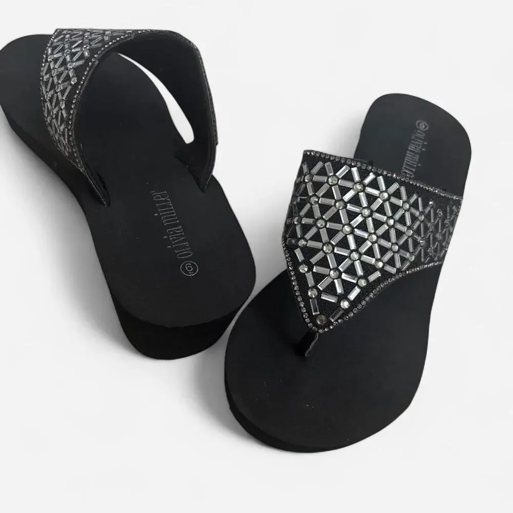 Olivia Miller black wedge